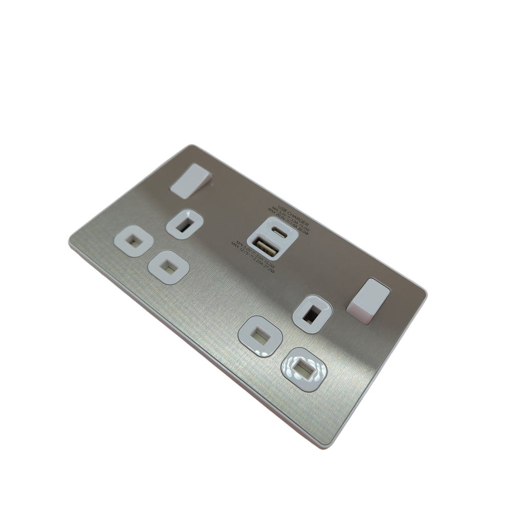 BG Electrical Evolve Double Switched Socket USB-C 30W USB-A 2.1A