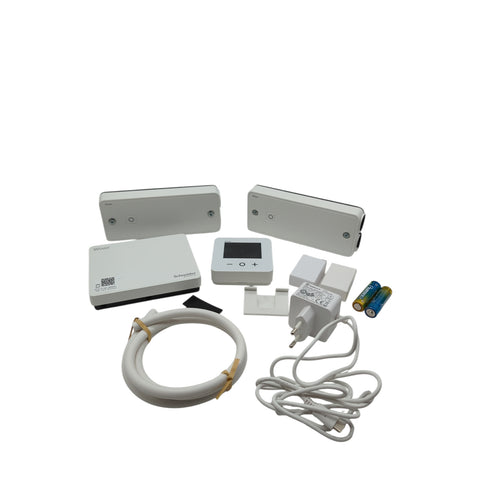 Schneider Electric Wiser CCTFR6905G2 Radiator Thermostat Kit Gen2