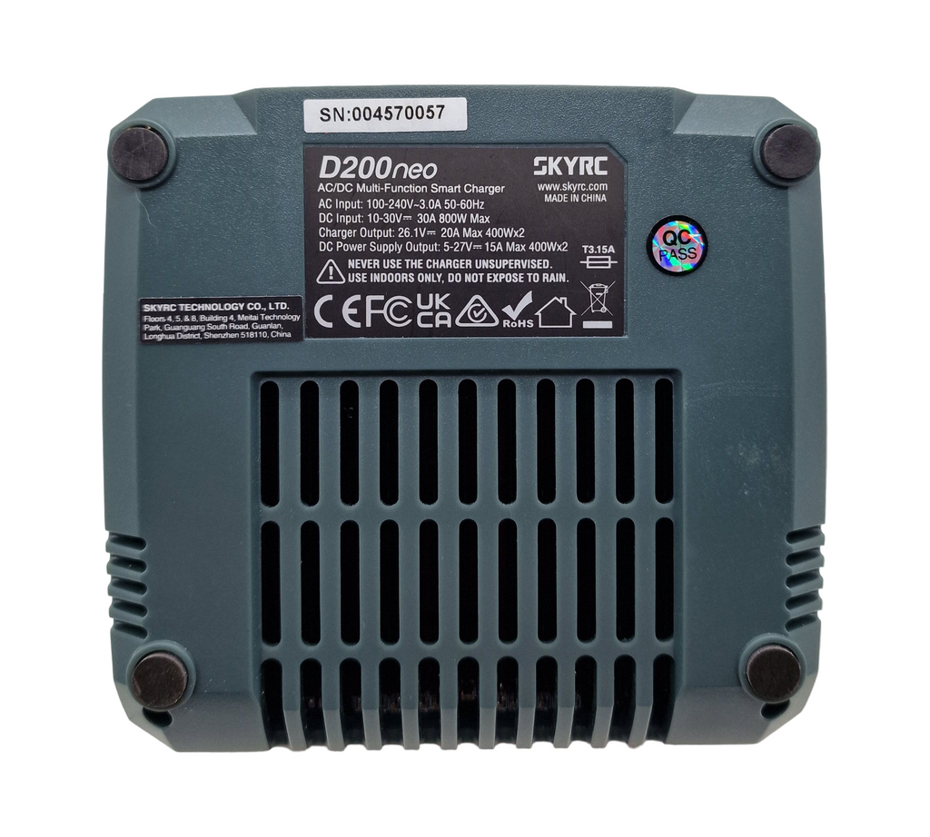 SkyRC D200 Charger