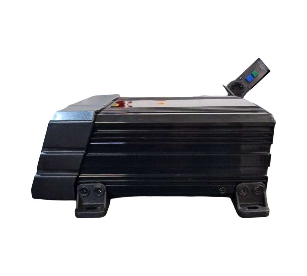 Technaxx Car Power Inverter 12V to 230V - Car Inverter with 2x Schuko Sockets and 2x USB Ports - Power 600W / 1200W