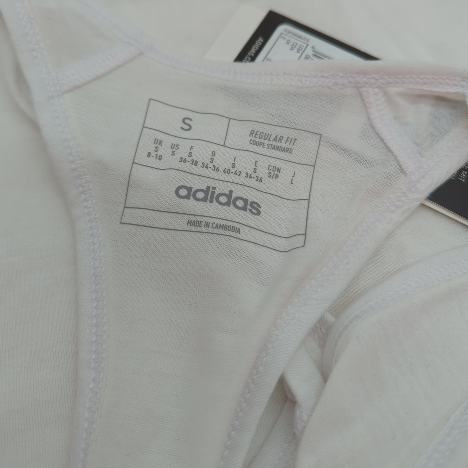 adidas Damen Workout Essentials Tanktop minimalem Branding Größe S