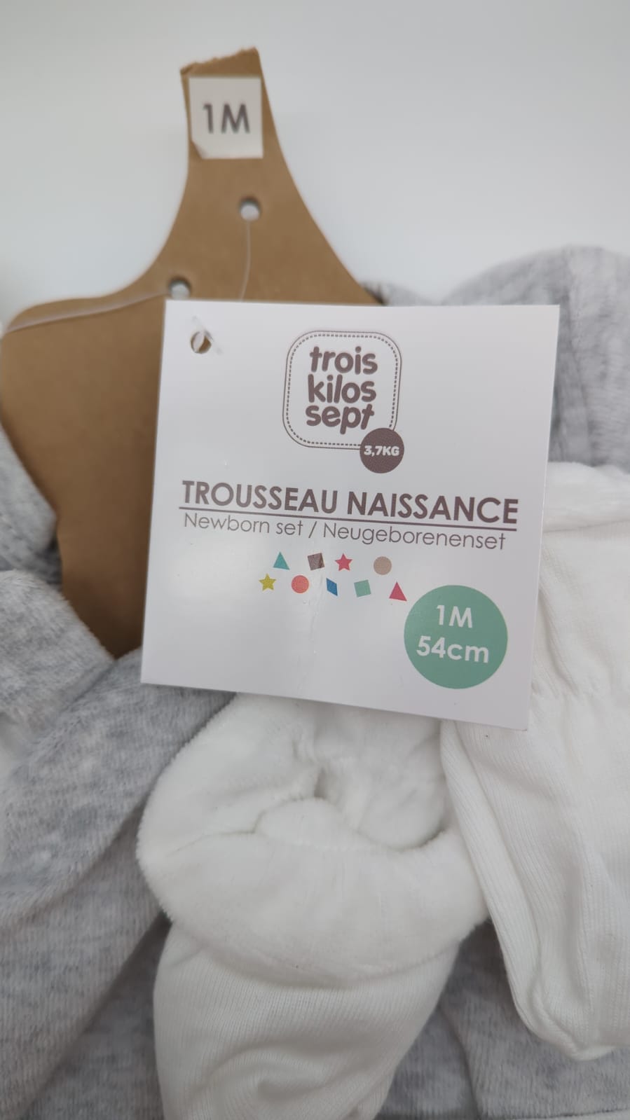 Three Kilos Seven 6-teiliges Mini-Baby-Set für 1 Monat