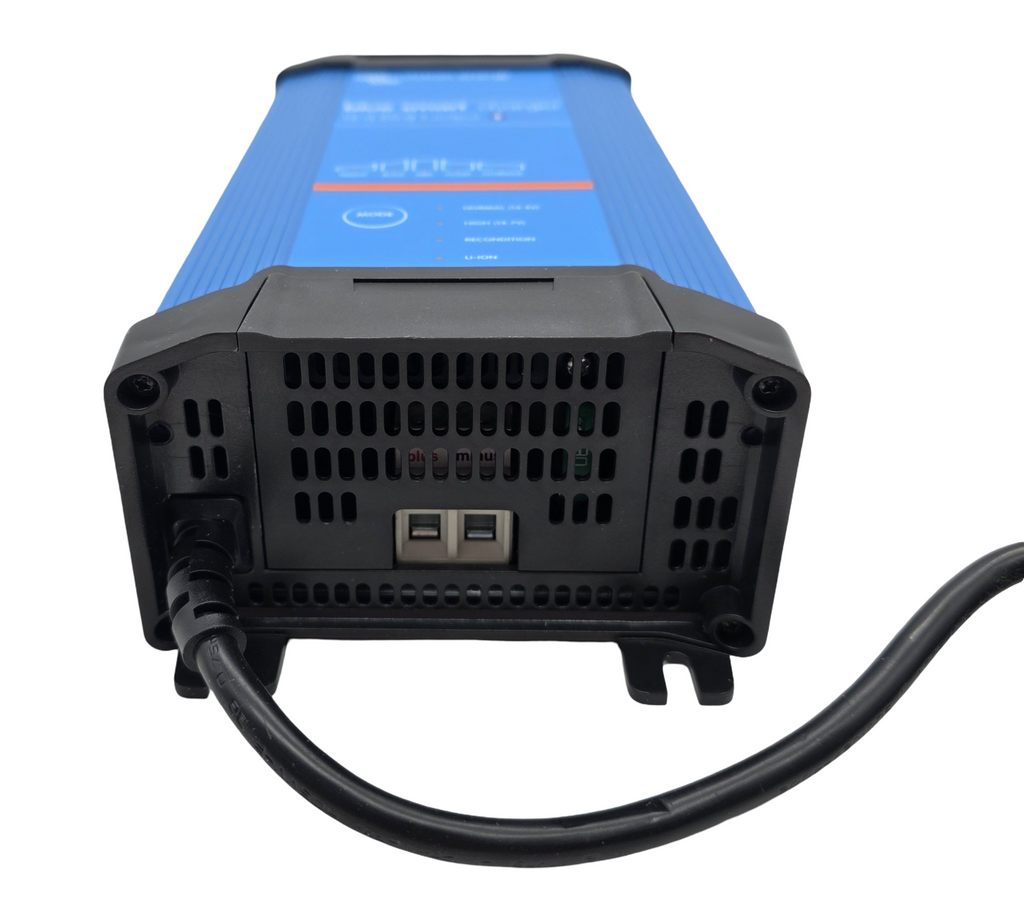 Victron Energy Blue Smart IP22 Batterieladegerät 12V 20A 230V mit Bluetooth