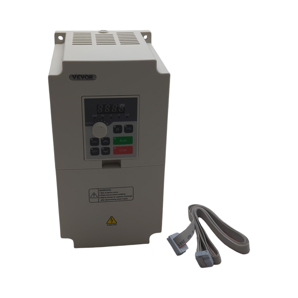 VEVOR Frequenzumrichter VFD 5 PS 4 kW 18A 1/3 Phasen AC 220V Eingang auf 3 Phasen AC 0–220V Ausgang 50/60Hz 0–2000Hz