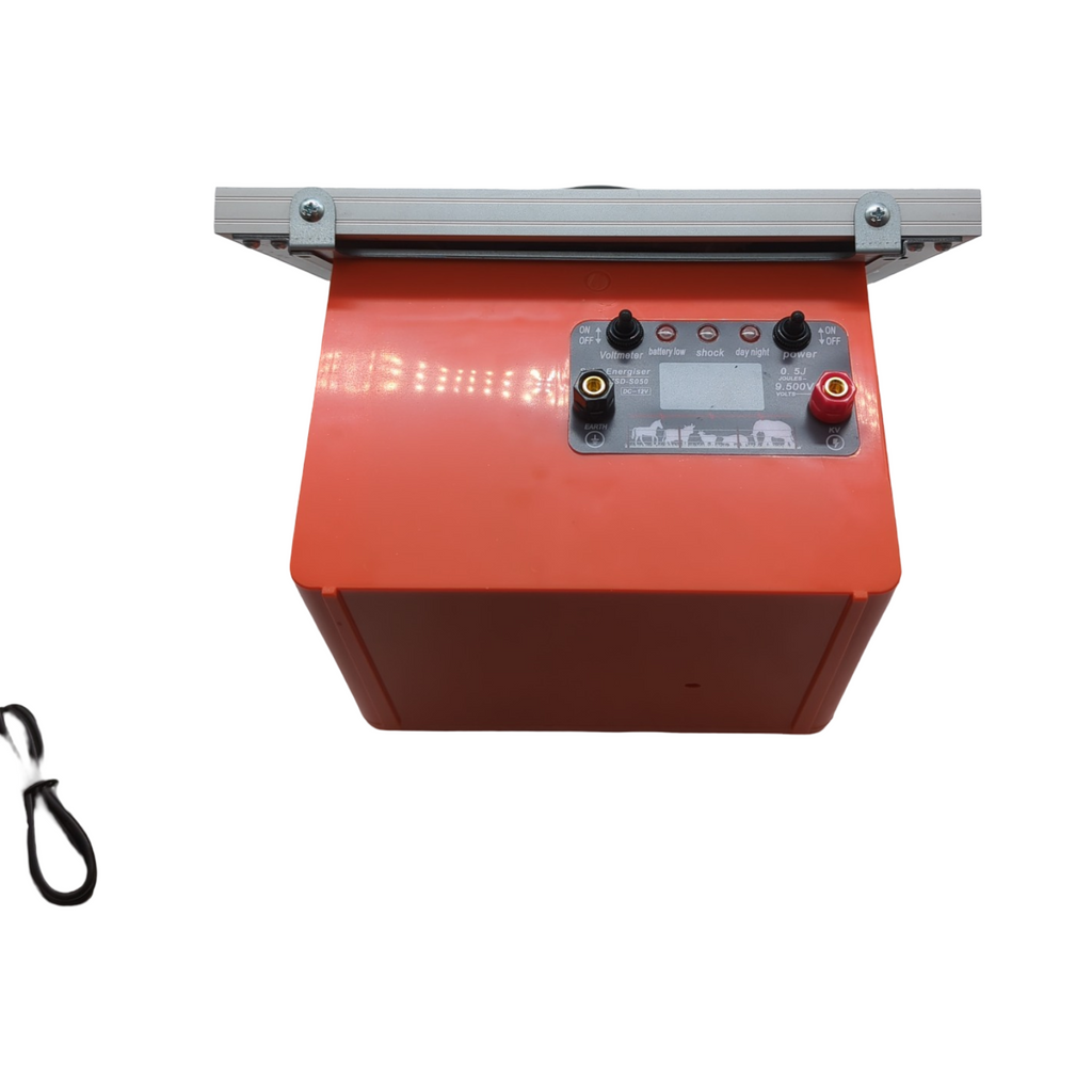 Weidezaungerät Solar 9V 12V Elektrozaungerät 0,5J 9,5KV 5W-Solarpanel 12V 7Ah Blei-Akku Erdungsset für Geflügel Vieh 2-32 km