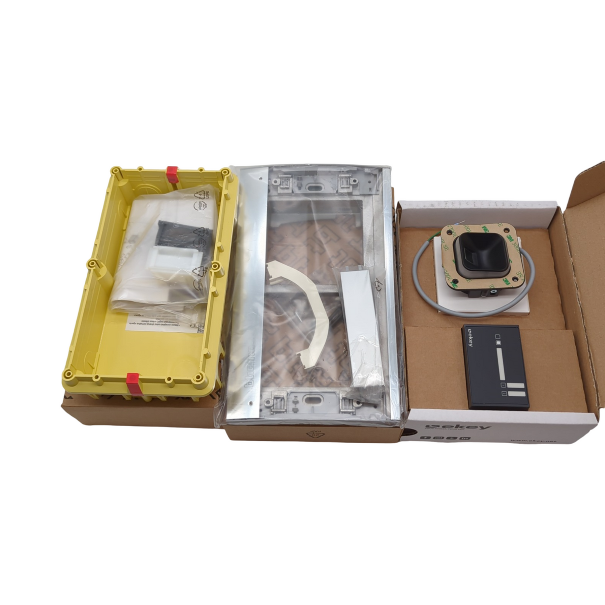 BTICINO Flex'ONE Video-Set Türstation SFERA mit ekey-Fingerprint 2-Kanal und Innenstelle CLASSE 300 X13E 5MP HQ-Weitwinkel-Farbkamera