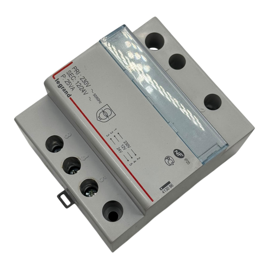 Safety transformer 230 V to 12 V or 24 V – 25 VA – 4 modules