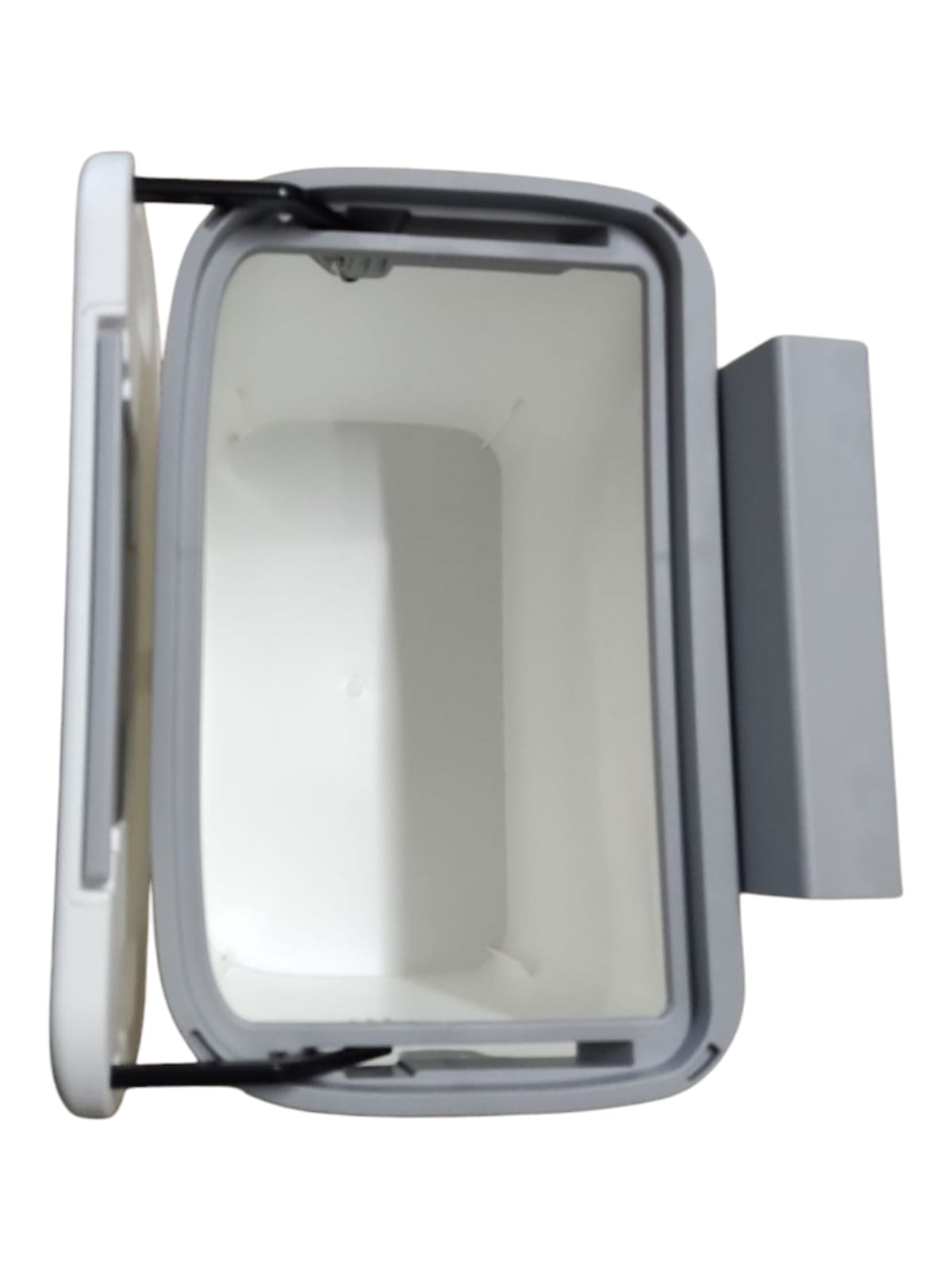 Kisbeibi Wall-Mounted Trash Can with Lid