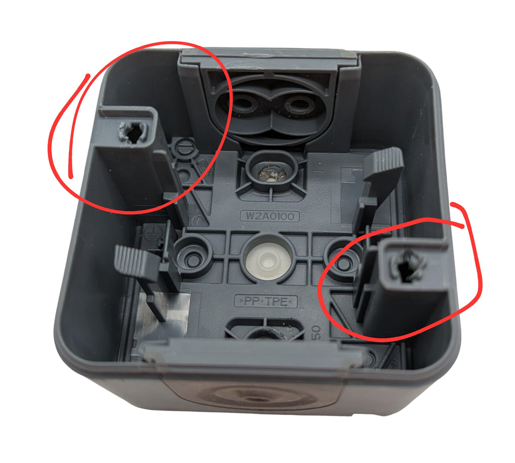 Hager Witty Socket IP55 3 kW 2P+T Surface-Mounted Model XEV080